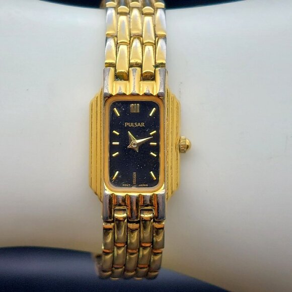 Pulsar Womens Vintage Gold & Silver Tone Quartz Watch With Black Dial & Roman Nu - Picture 1 of 8